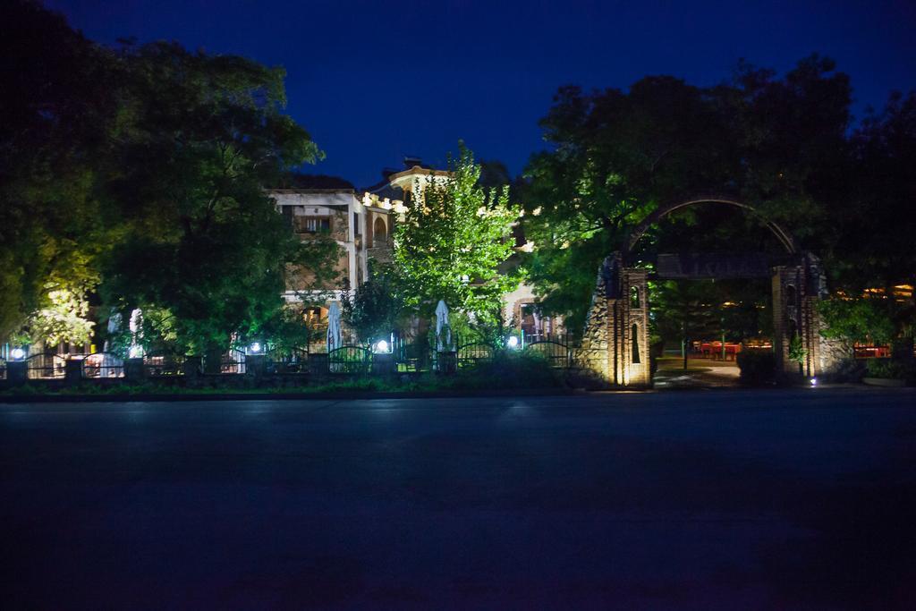 Hotel Livia Ksamil Exterior photo